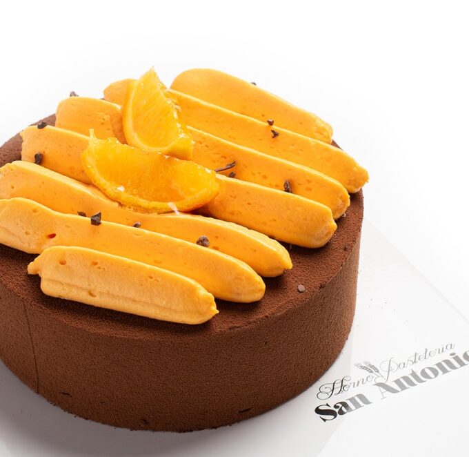 Tarta de chocolate y naranja natural valenciana.