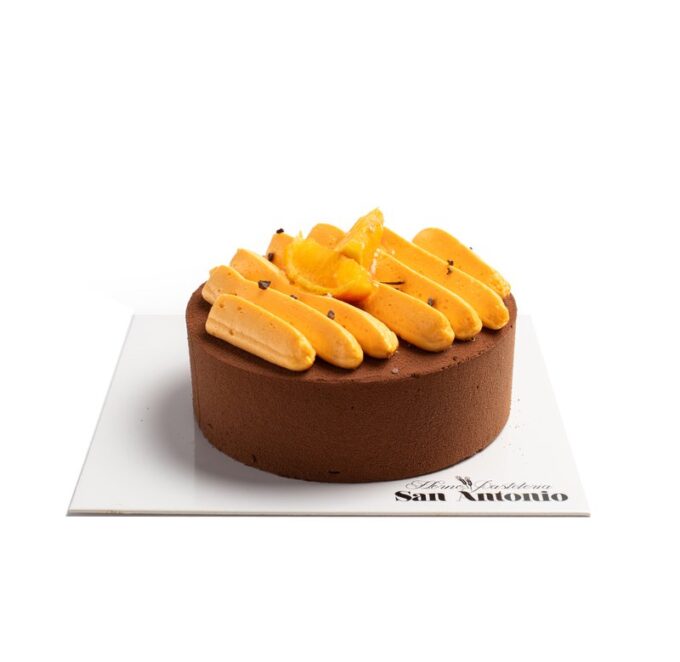 Tarta de chocolate y naranja natural valenciana.