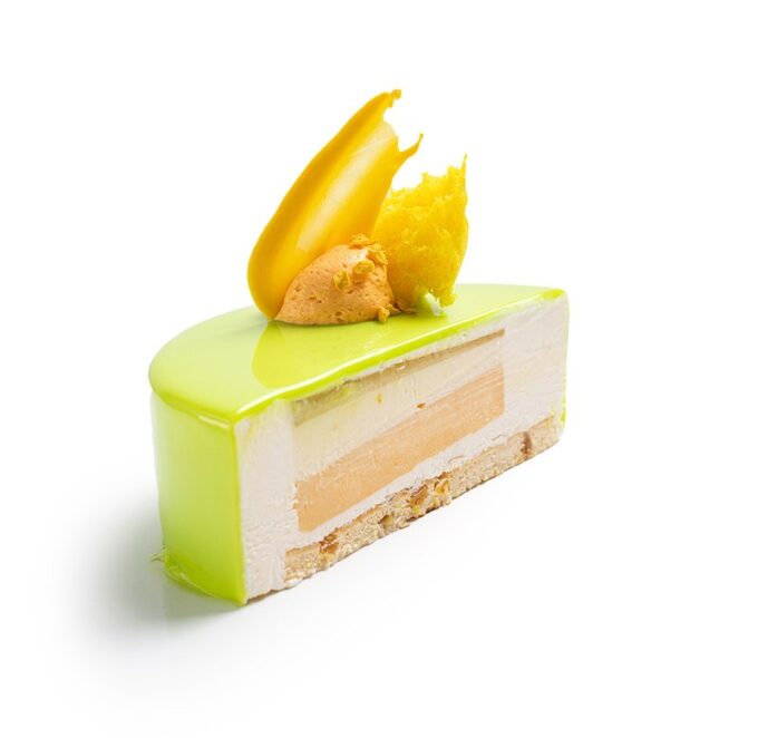 Tarta cítrica con mousse de naranja y limón.