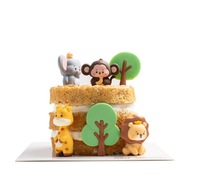 Tarta infantil decorada para niños.